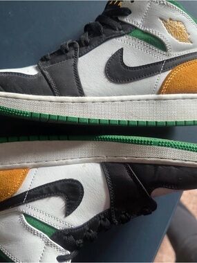 Air Jordan 1 Boys Low-Top Sneakers - White/Black/Green/Gold